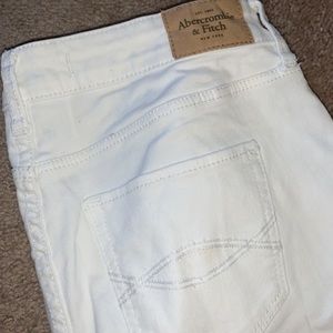White Abercrombie & Fitch skinny jeans